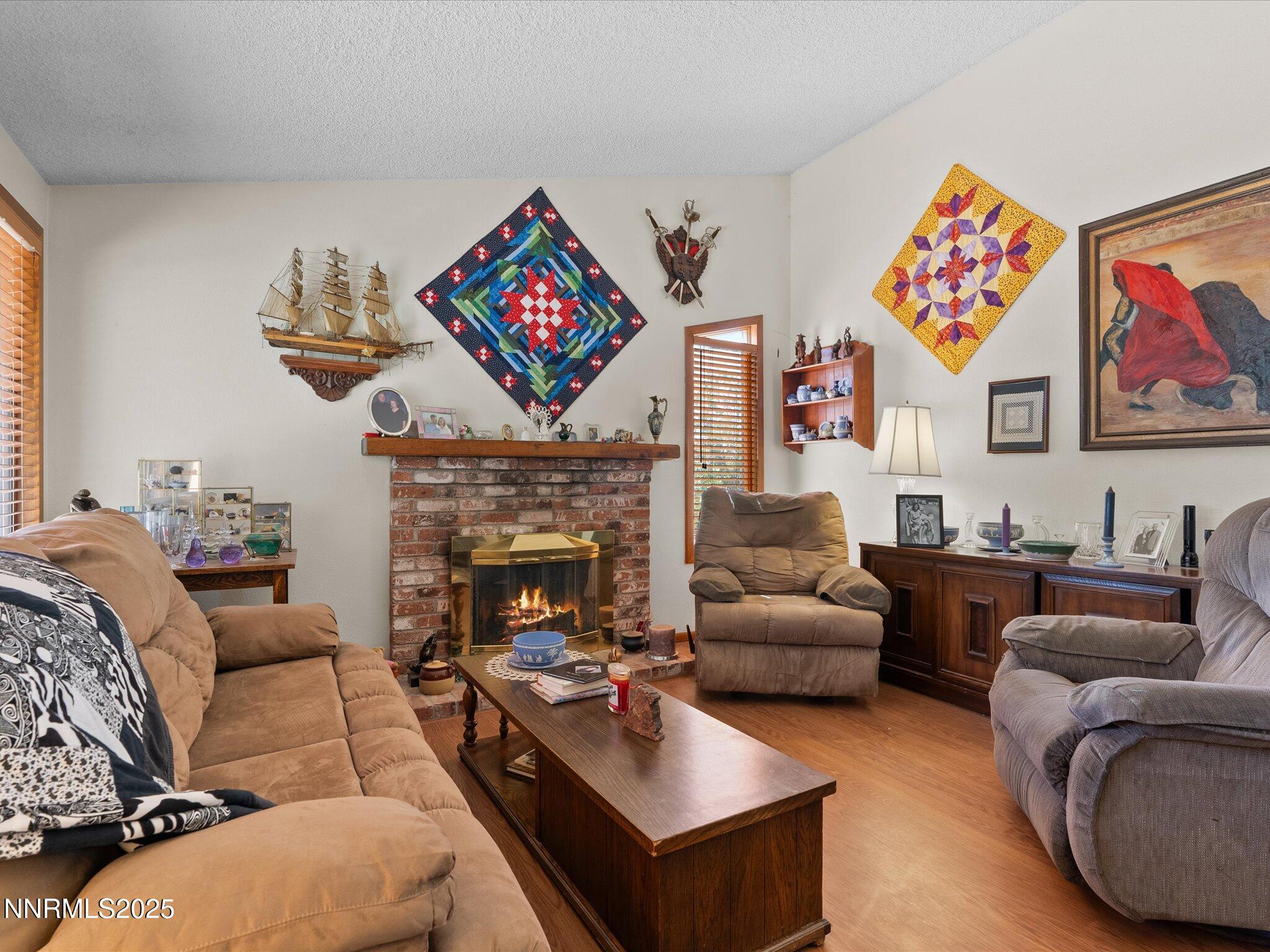 3852 Bexley Square