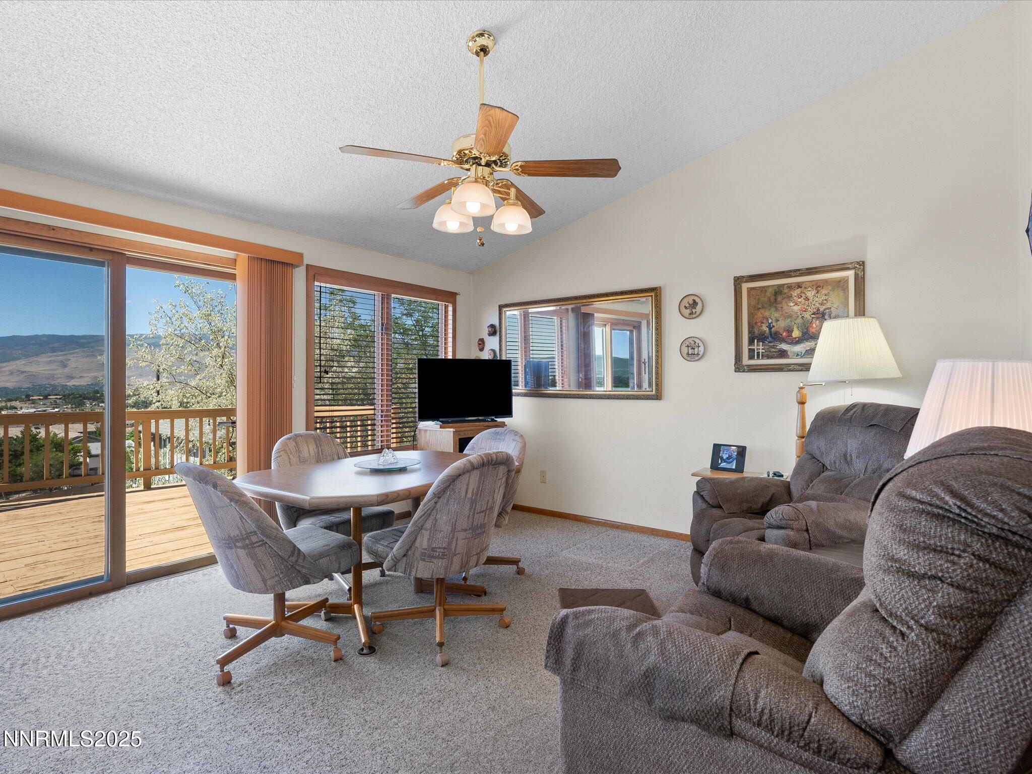 3852 Bexley Square