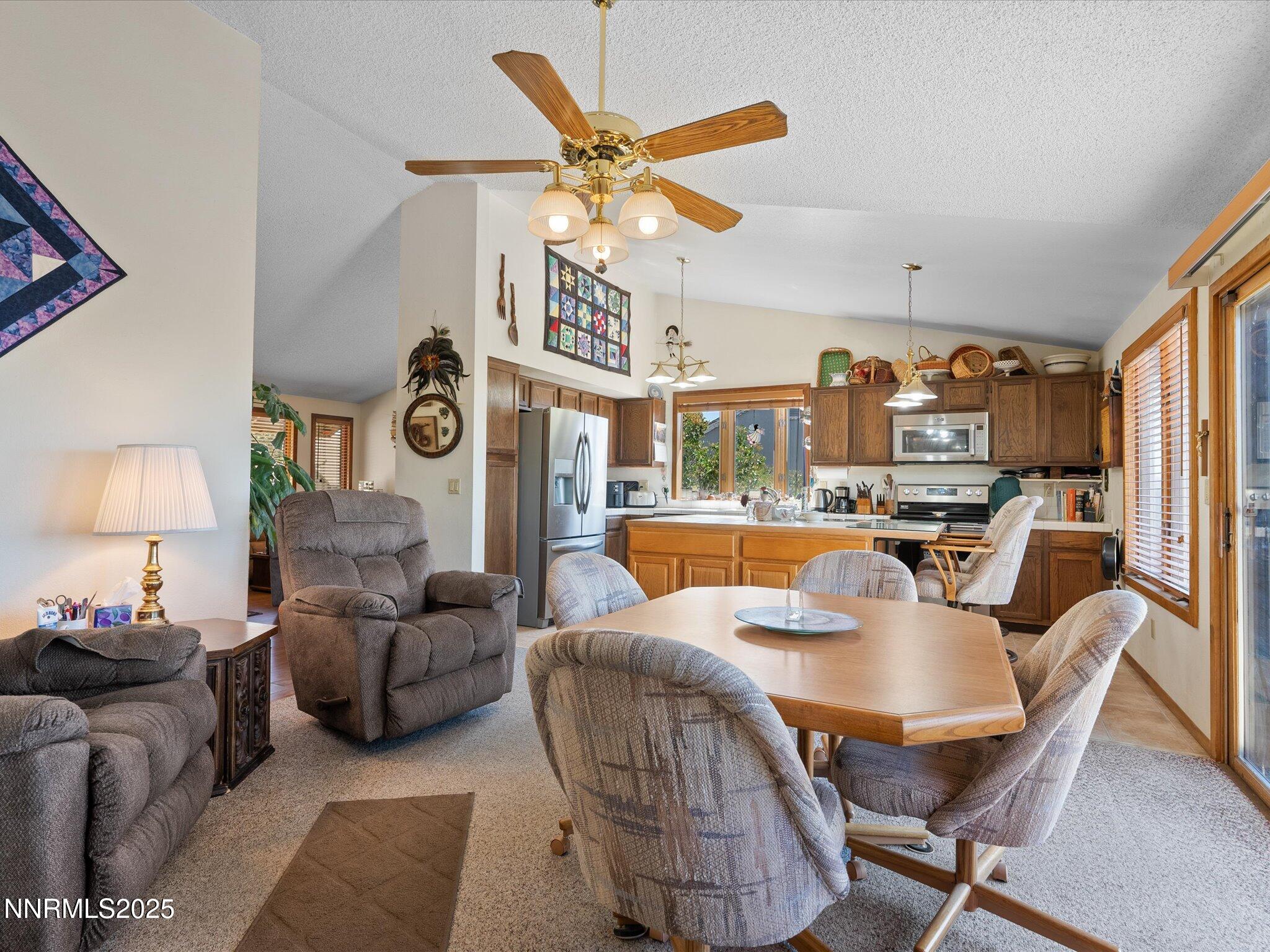 3852 Bexley Square