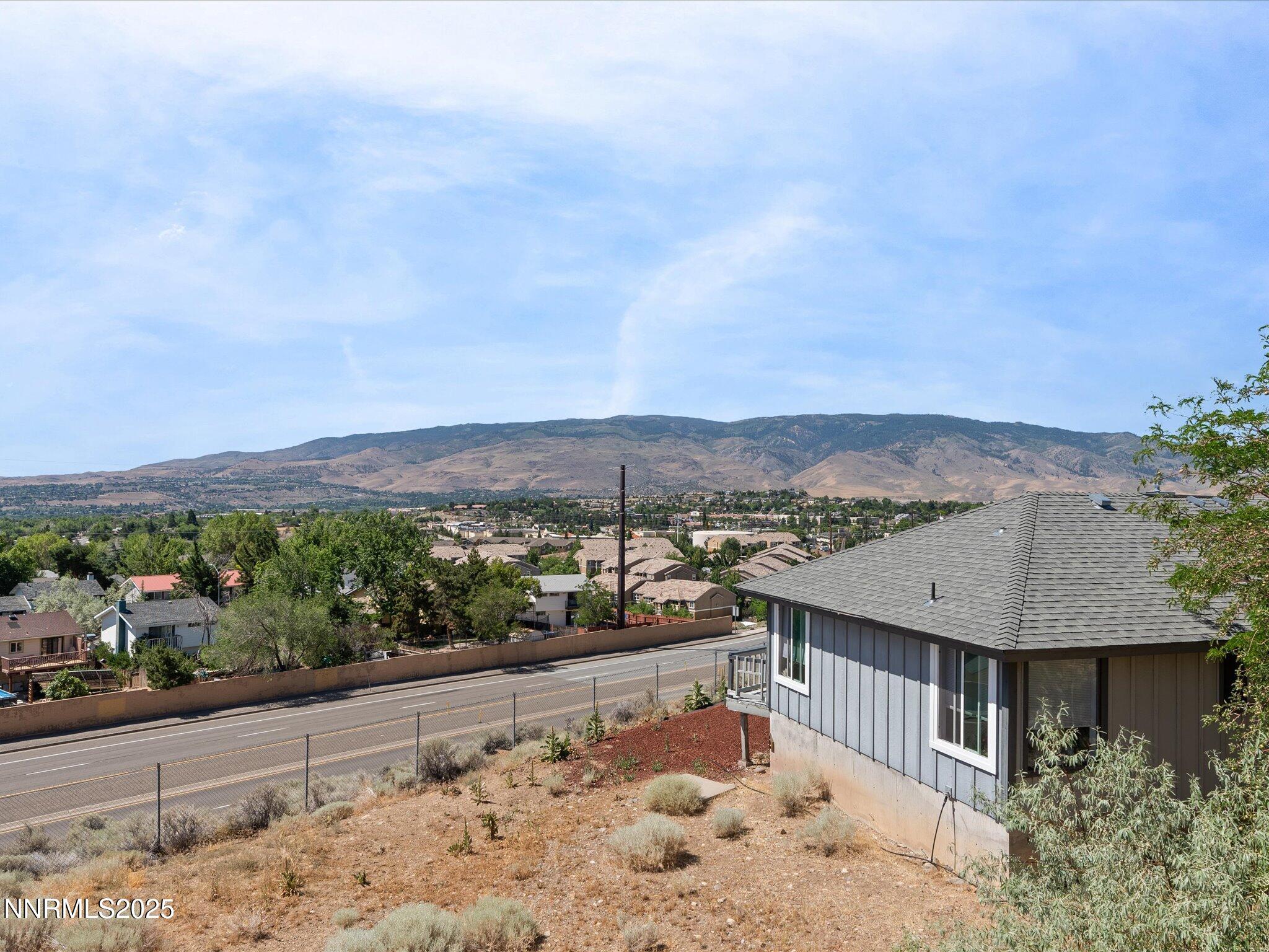 3852 Bexley Square