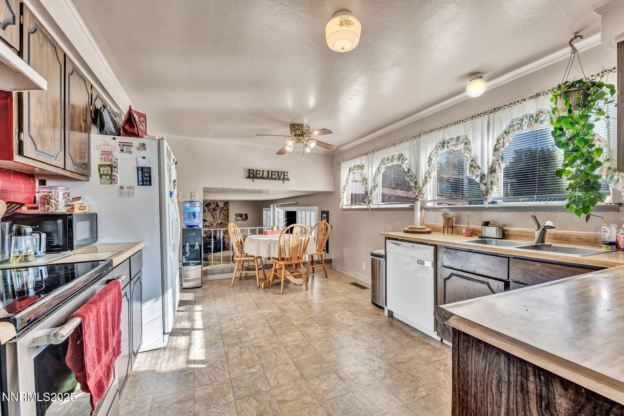 4390 Reggie Road