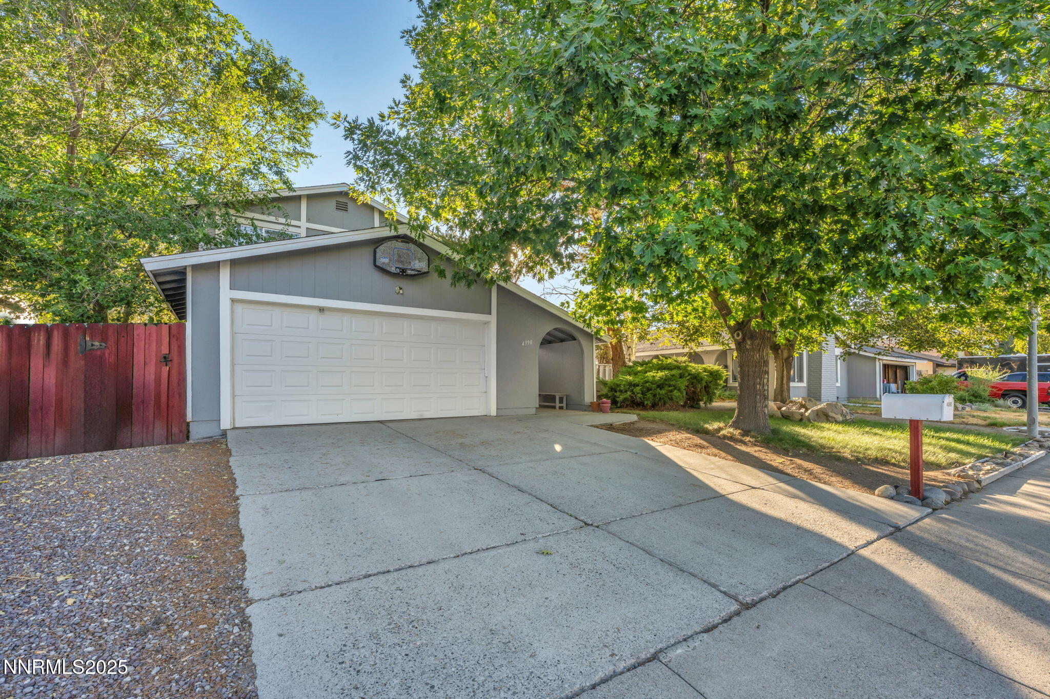 4390 Reggie Road