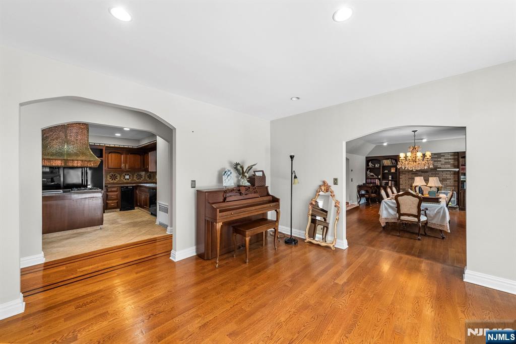 91 Carnot Avenue