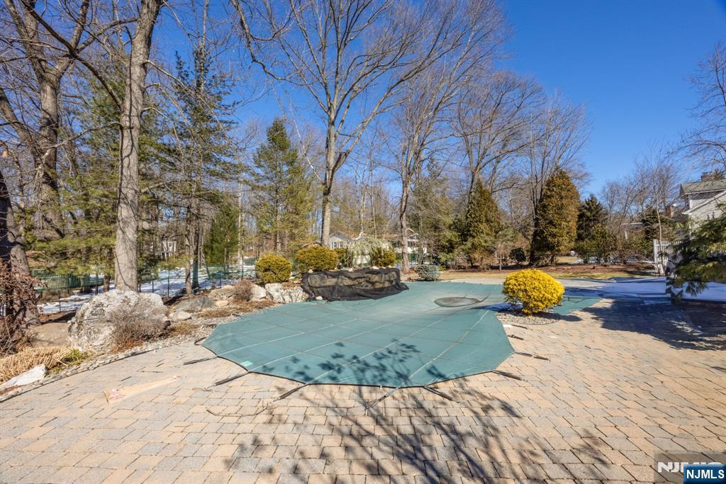 3 Woodcrest Lane