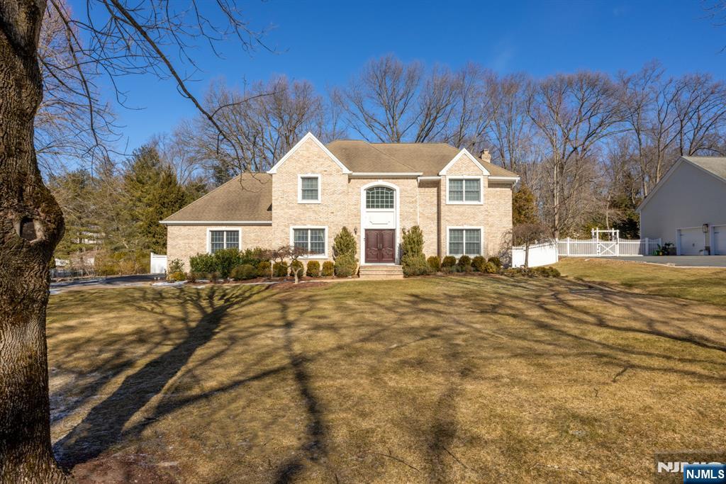 3 Woodcrest Lane