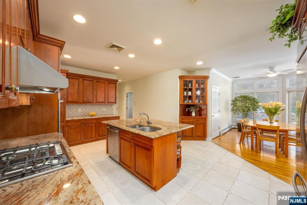 3 Woodcrest Lane