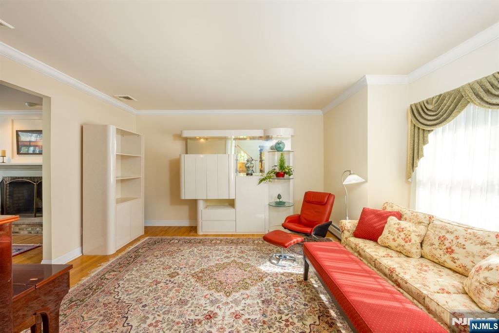 3 Woodcrest Lane