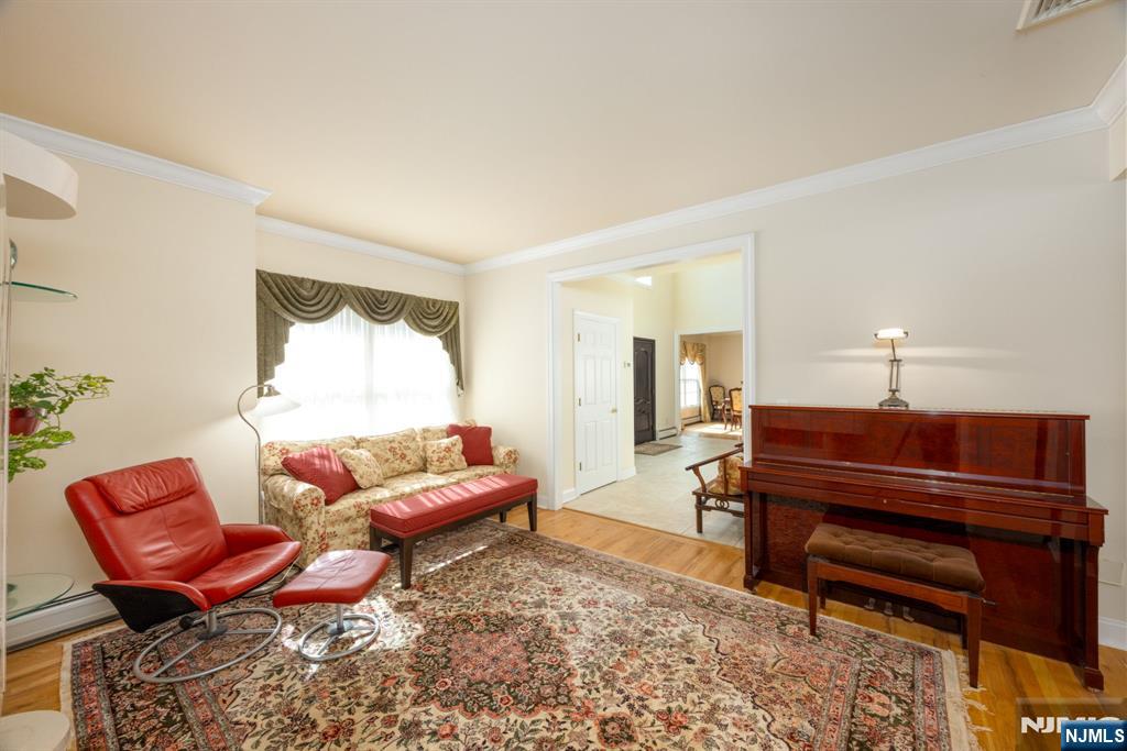 3 Woodcrest Lane