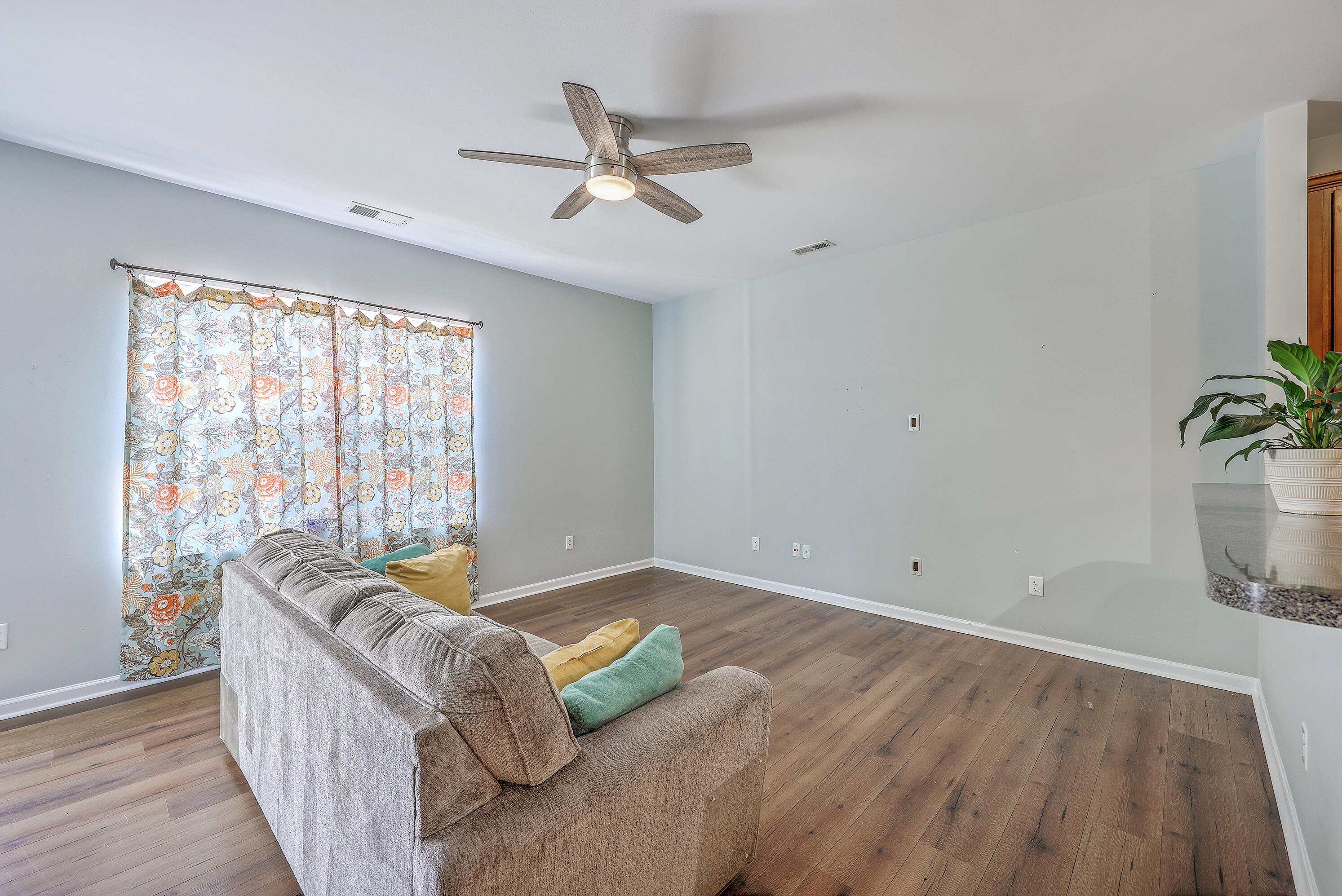 118 Lamplighter Lane