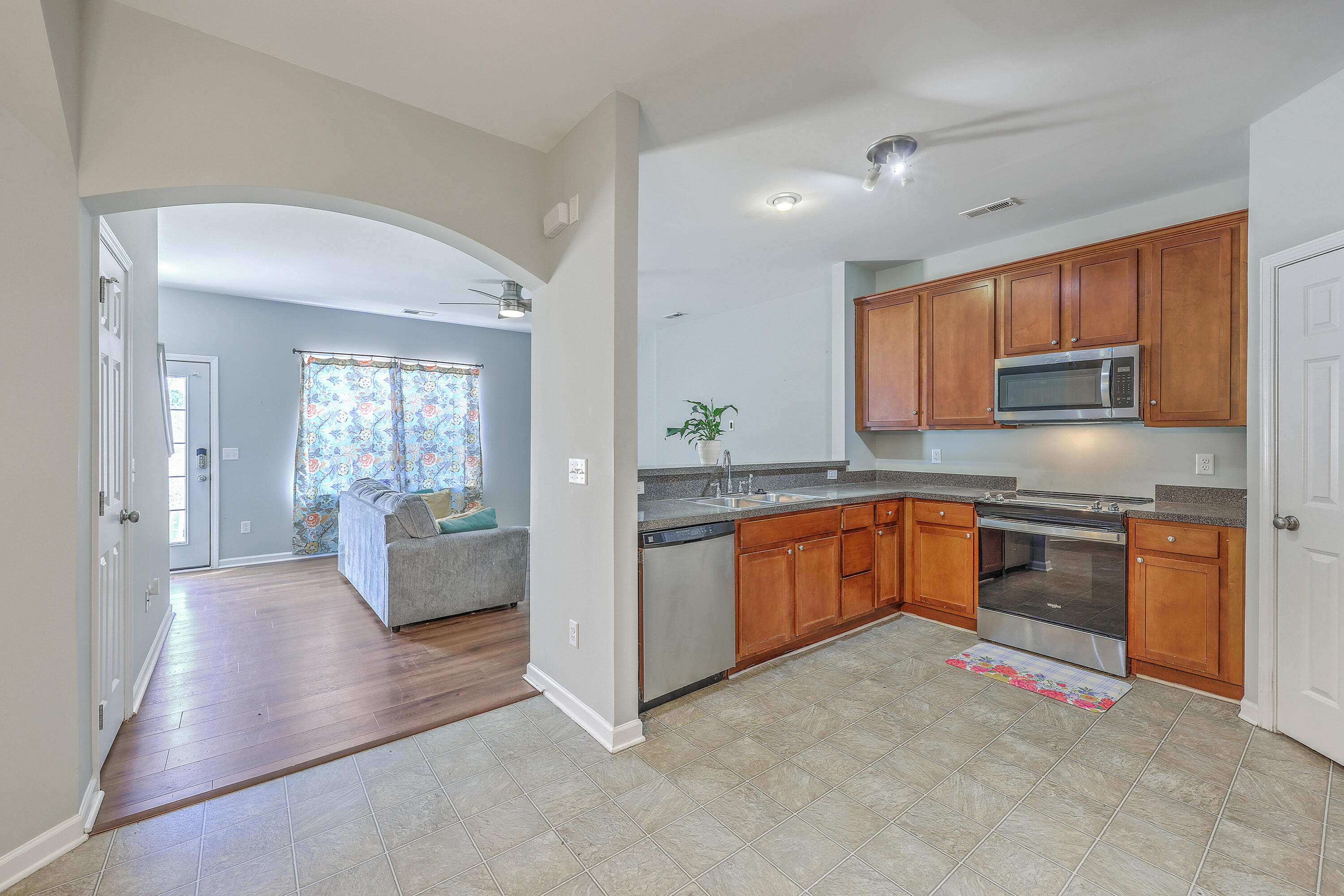 118 Lamplighter Lane