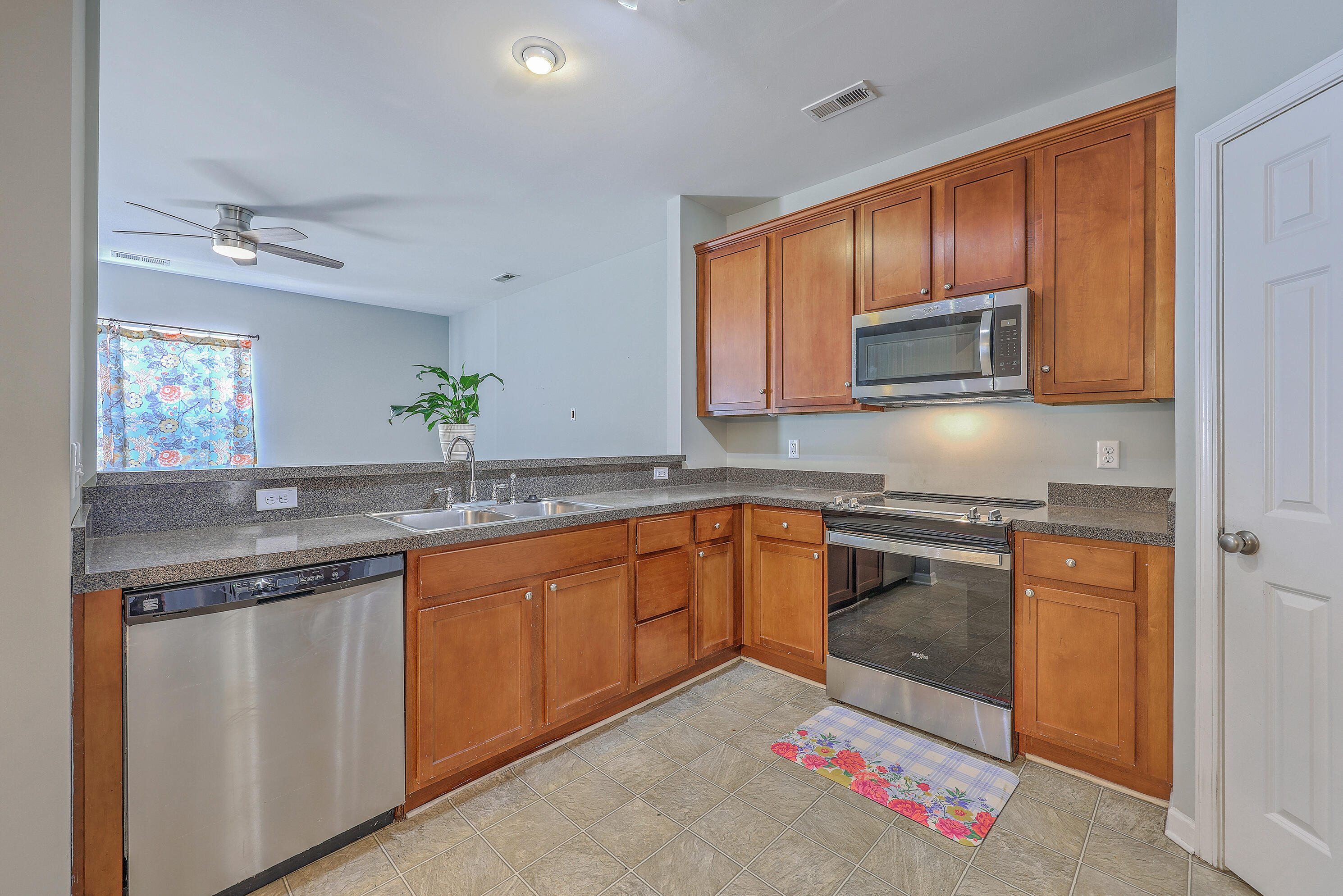 118 Lamplighter Lane