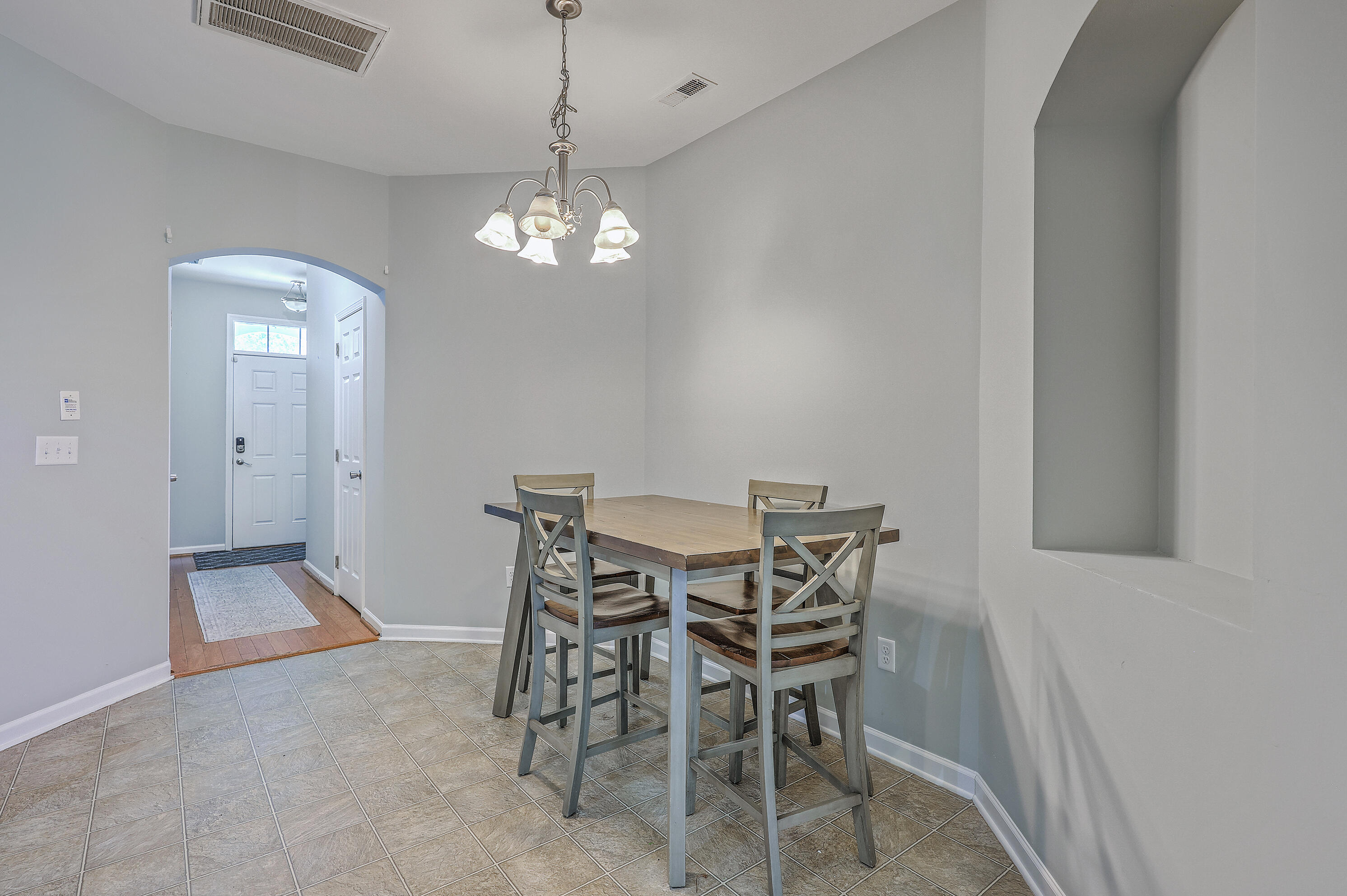 118 Lamplighter Lane