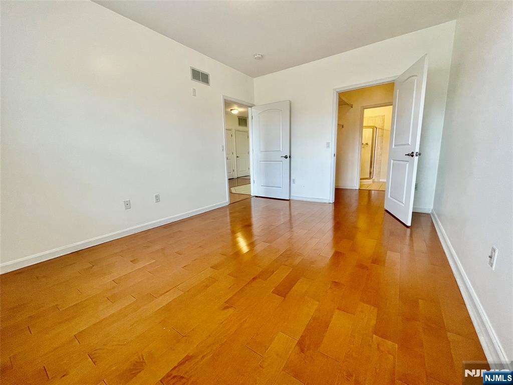 5808 Washington Street 304
