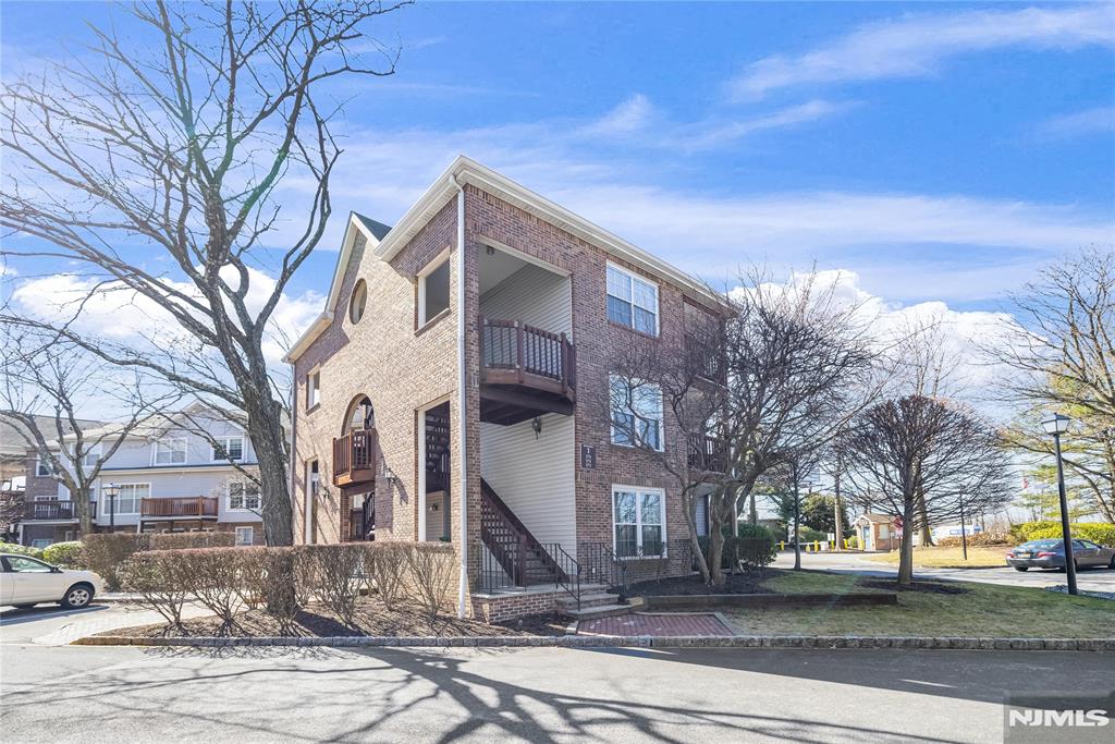 176 Lynette Drive