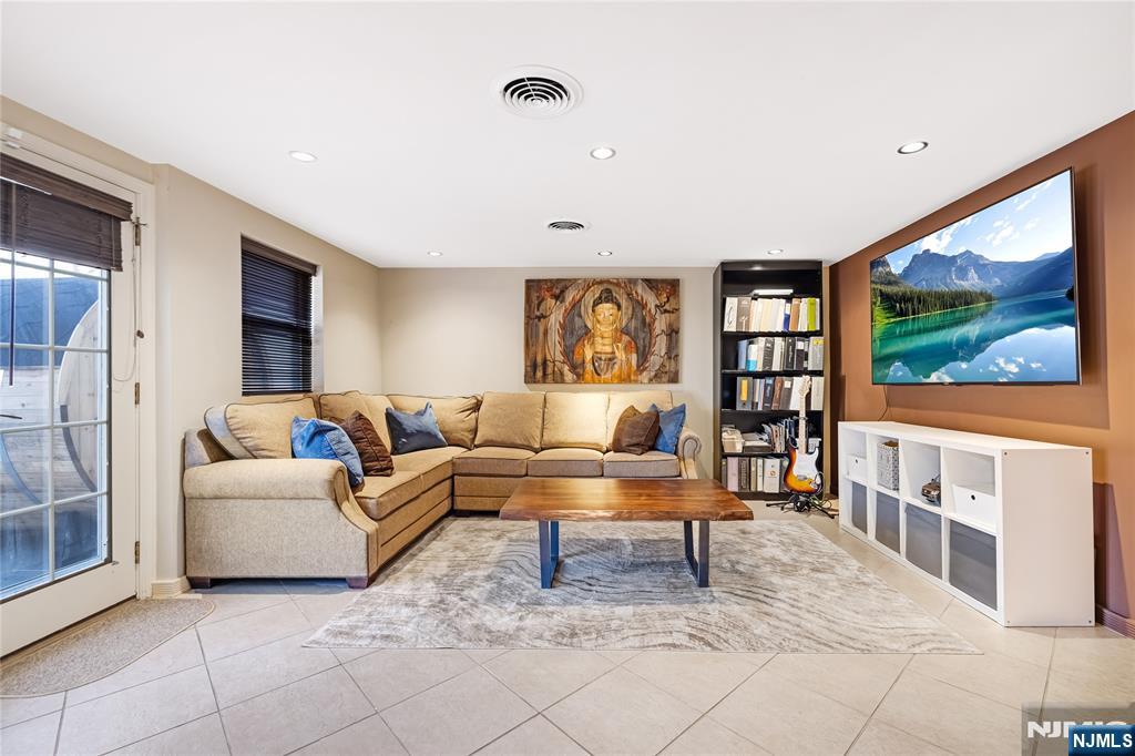16 Haring Drive