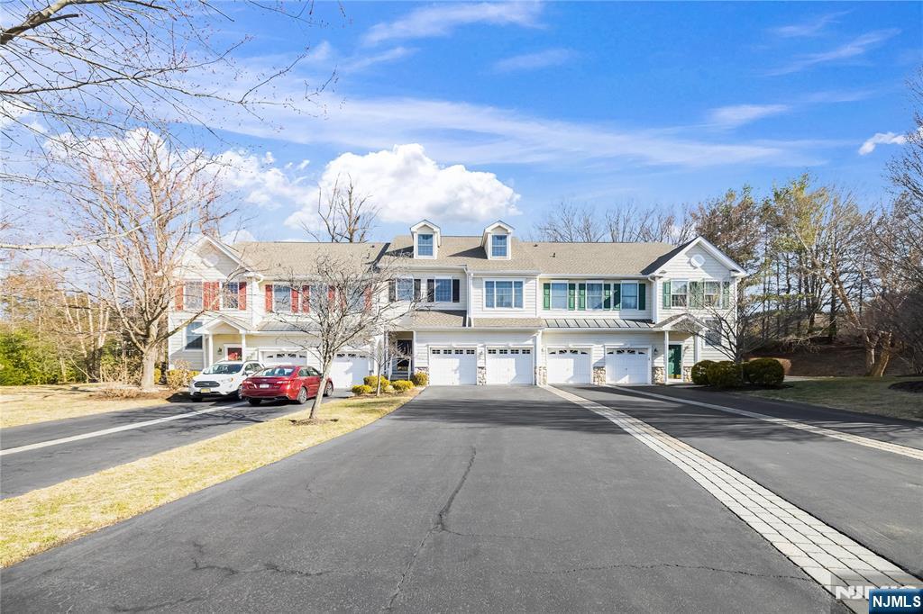 64 Pheasant Run