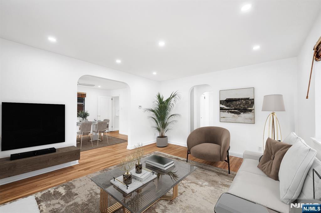 44 Knox Avenue