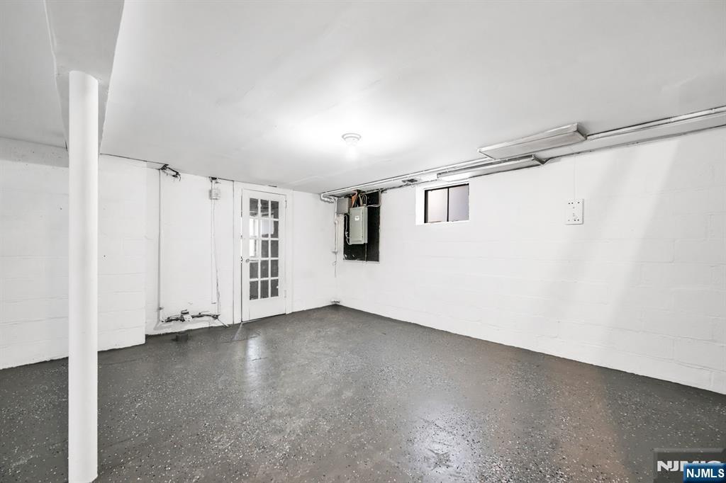 44 Knox Avenue