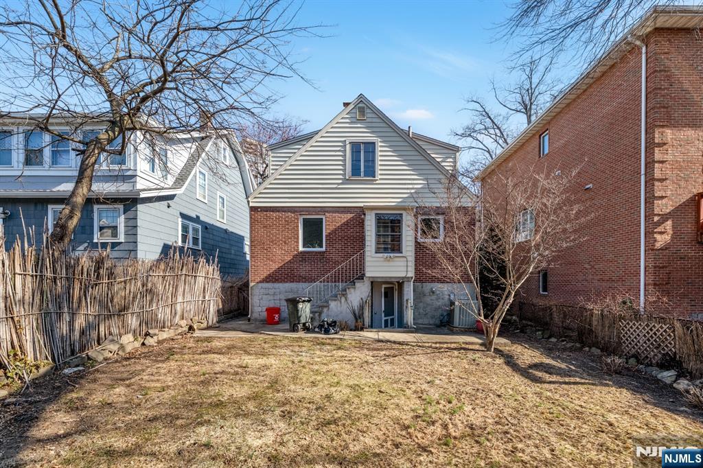 44 Knox Avenue