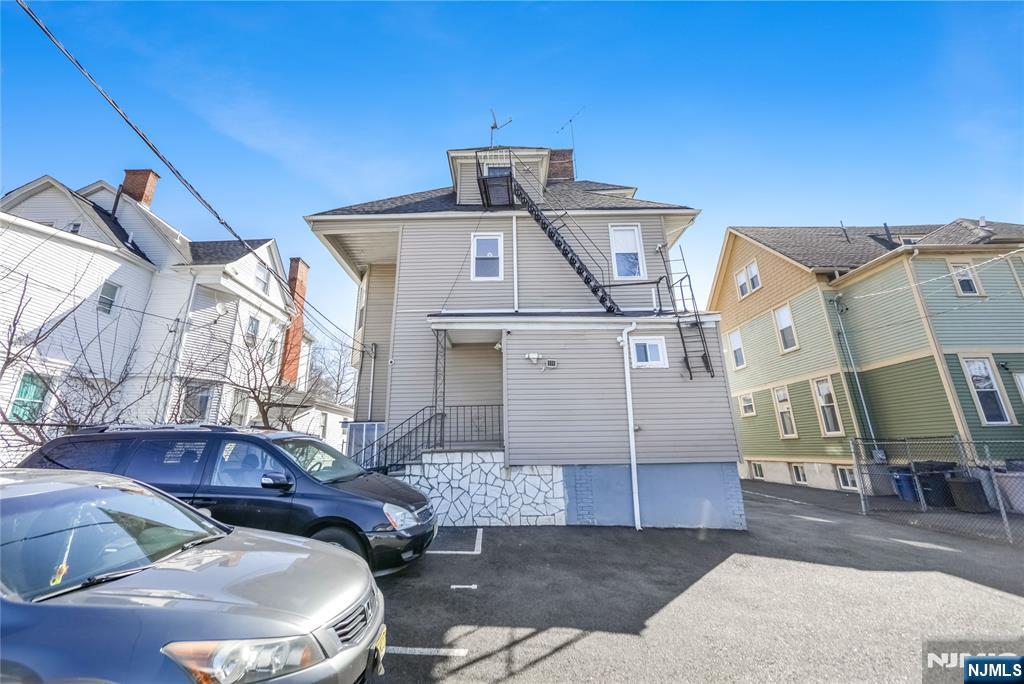 61 Maple Avenue 1