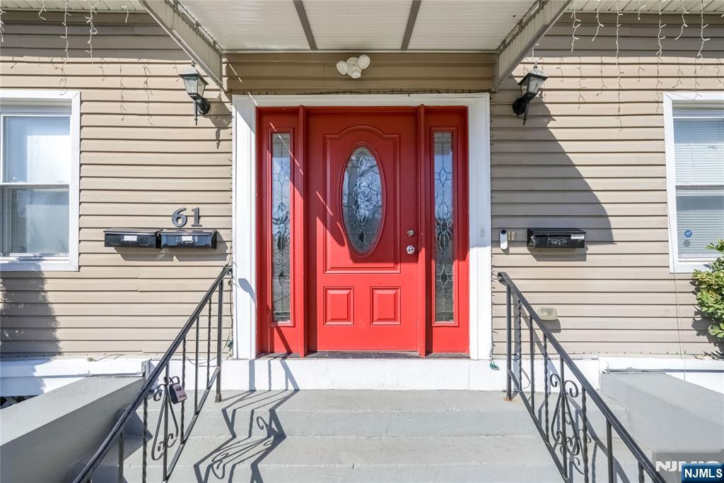61 Maple Avenue 1
