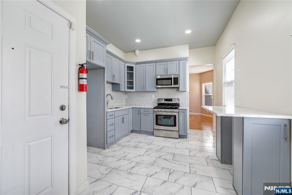 61 Maple Avenue 1