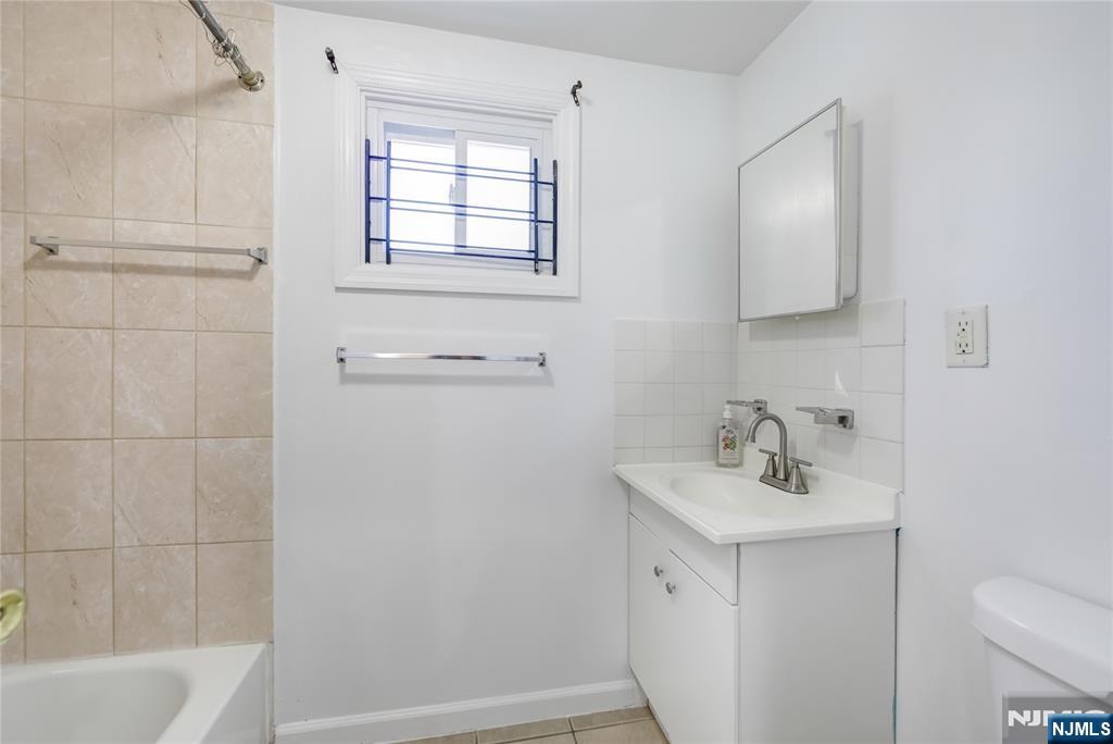 61 Maple Avenue 1