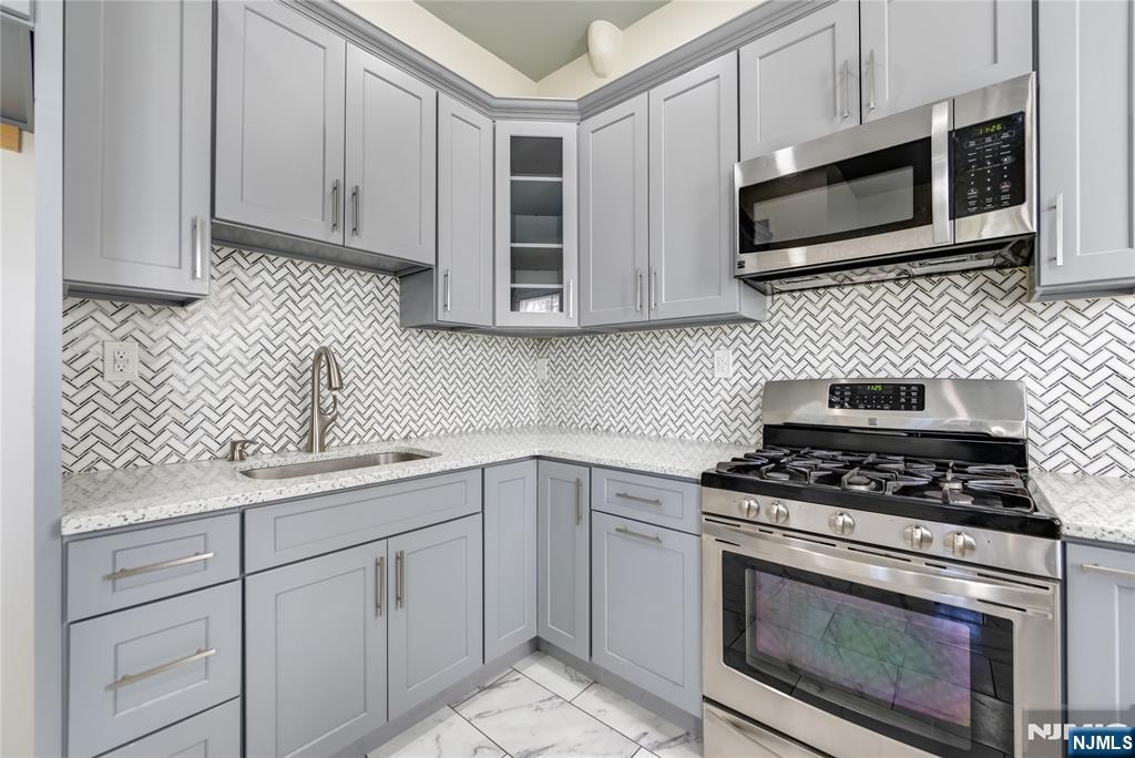 61 Maple Avenue 1