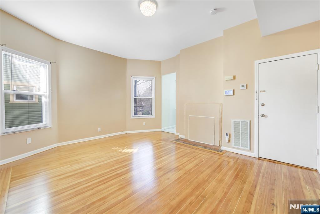 61 Maple Avenue 1