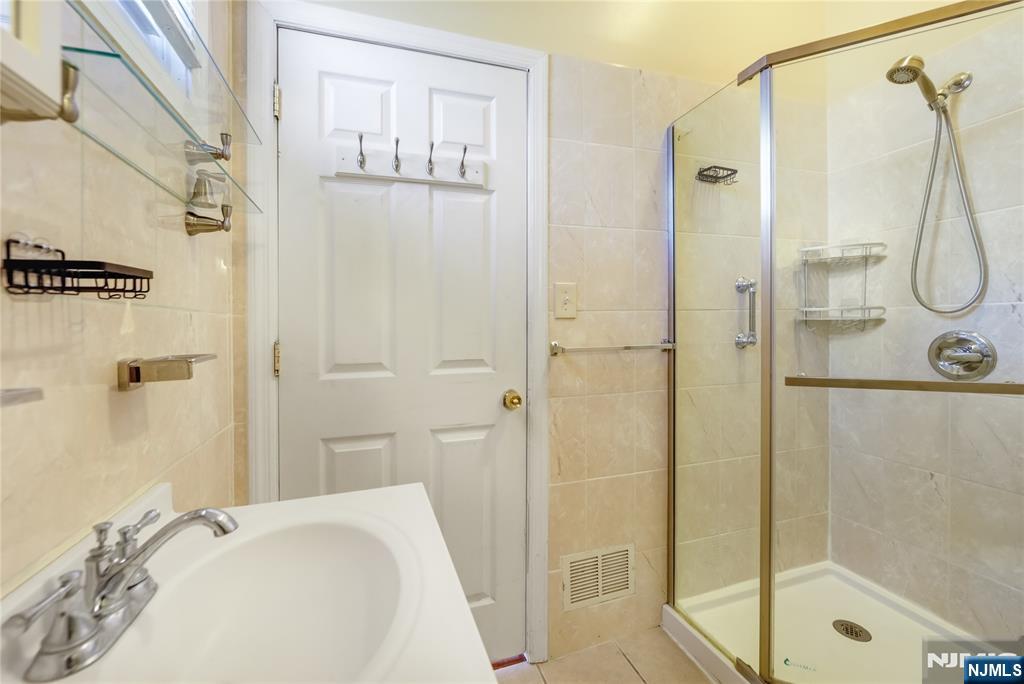 61 Maple Avenue 1