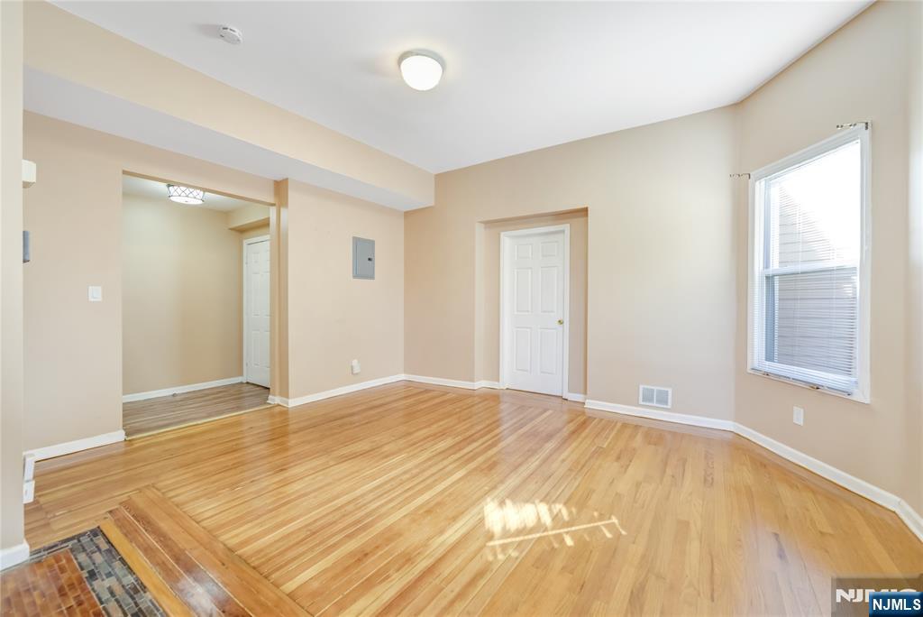61 Maple Avenue 1