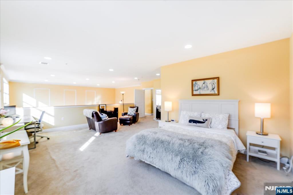 769 Montgomery Street 215