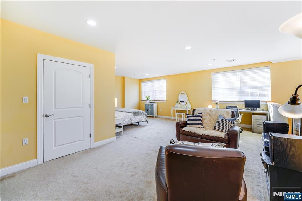 769 Montgomery Street 215