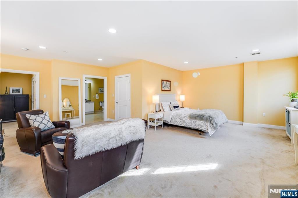 769 Montgomery Street 215