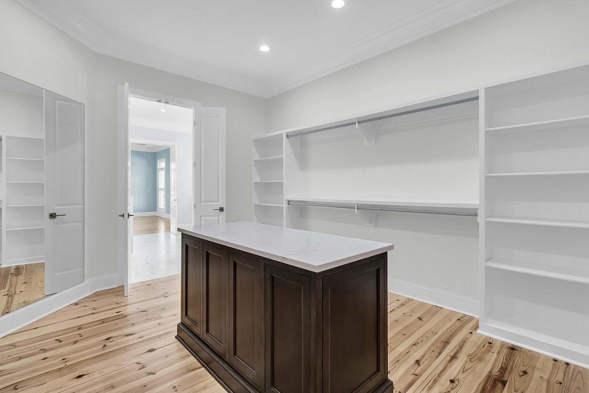 2777 Oak Manor Drive