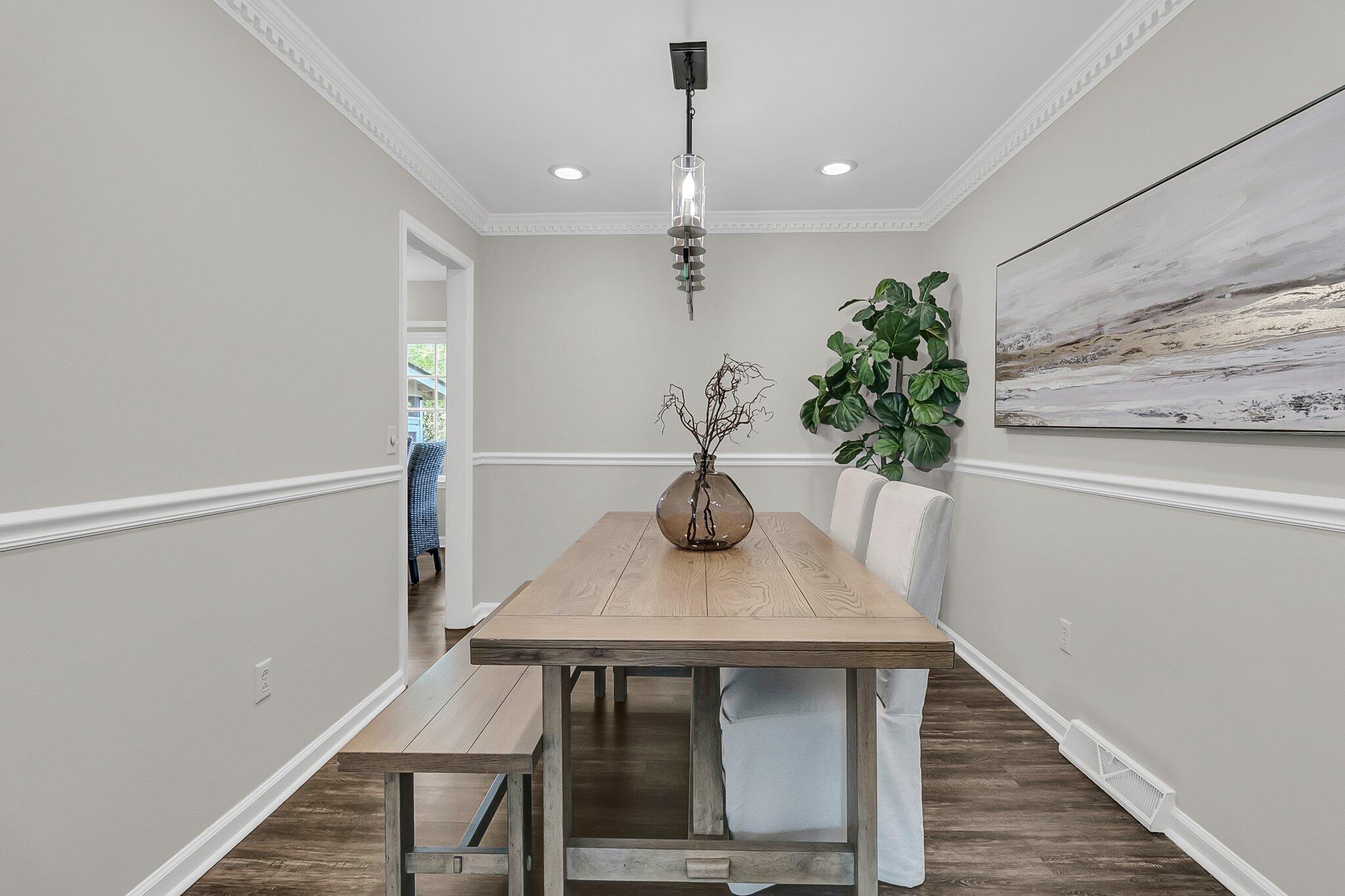 811 E Estates Boulevard