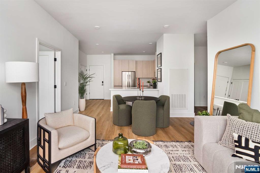 18 Park Avenue 1235