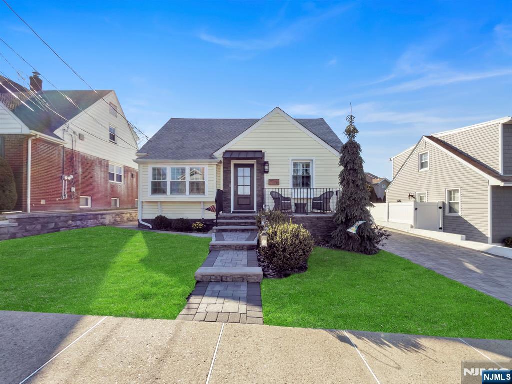 23 Bella Vista Avenue