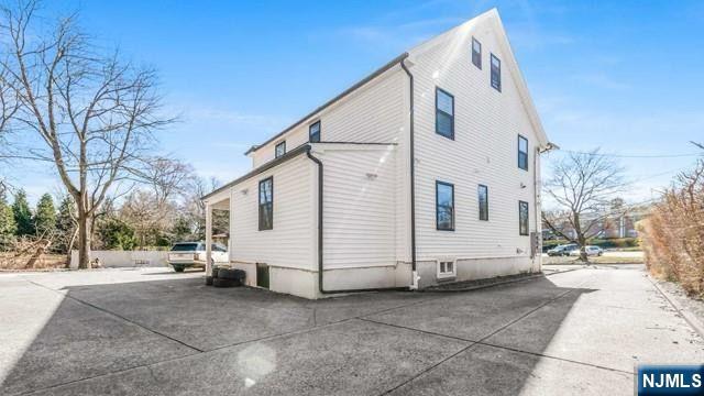 21 Valley Avenue 1