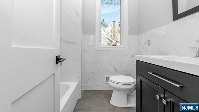 21 Valley Avenue 1