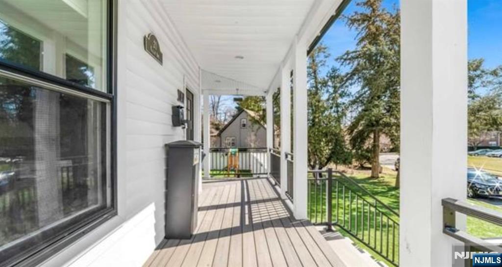 21 Valley Avenue 1