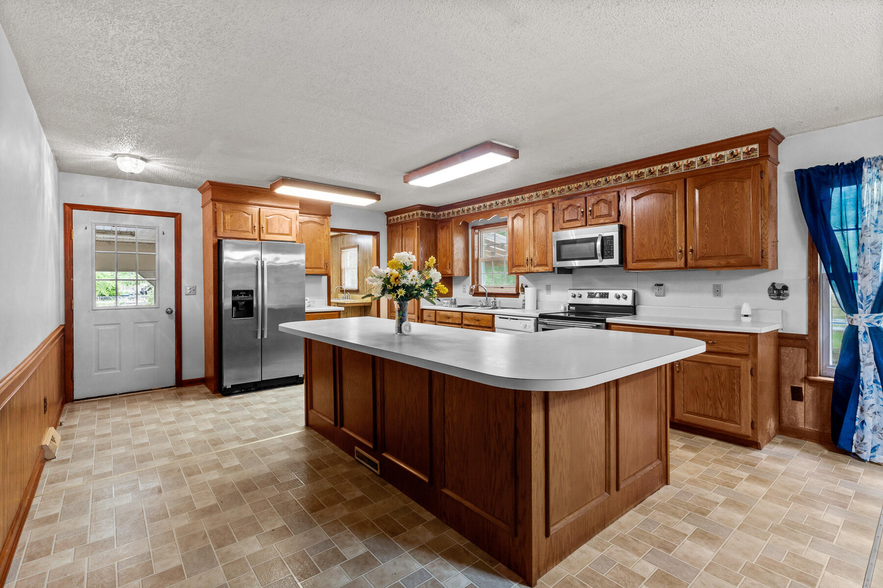 228 Dogwood Trail