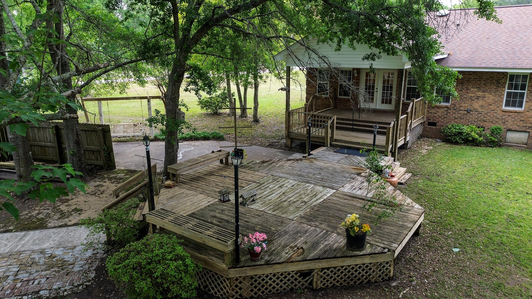 228 Dogwood Trail