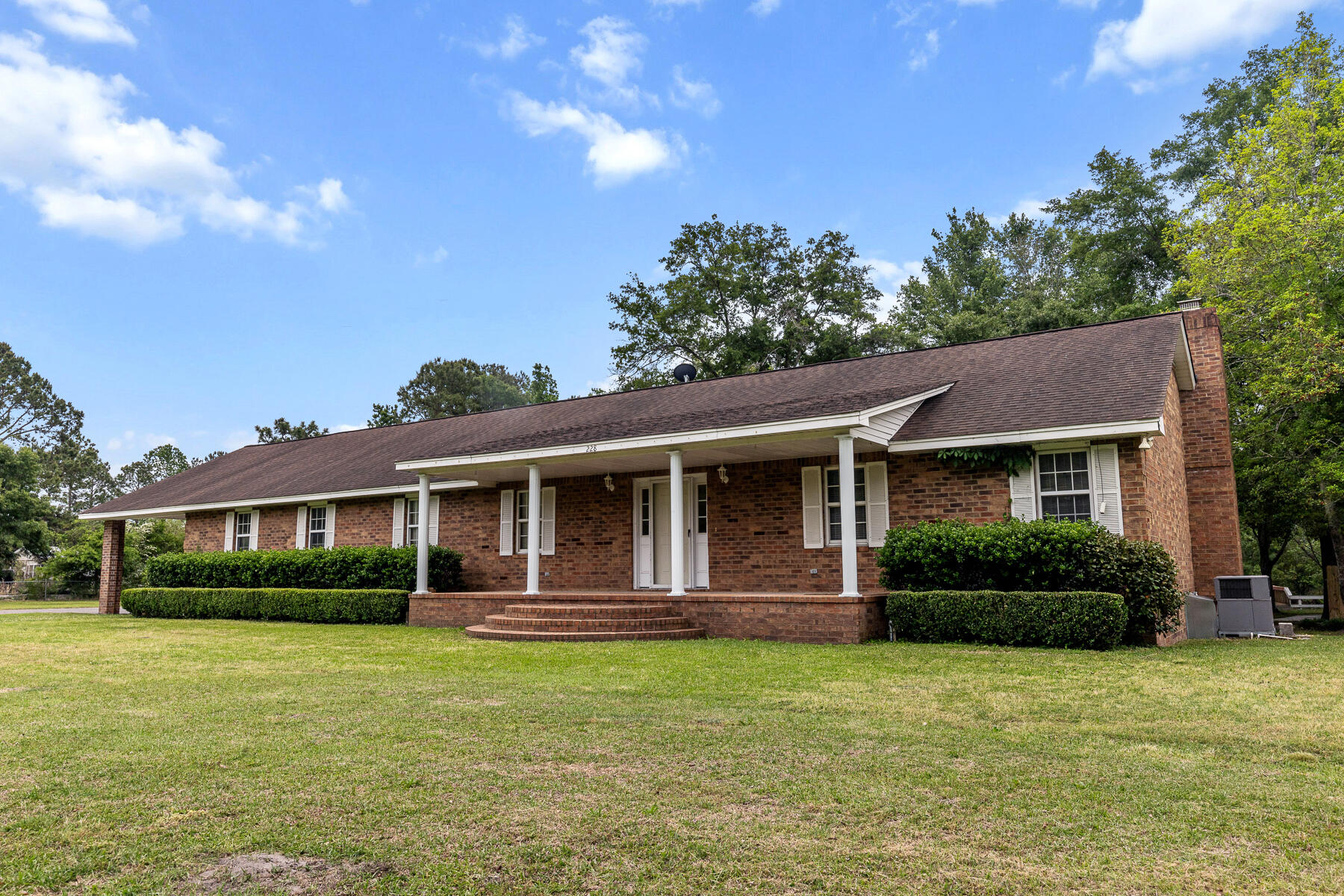 228 Dogwood Trail
