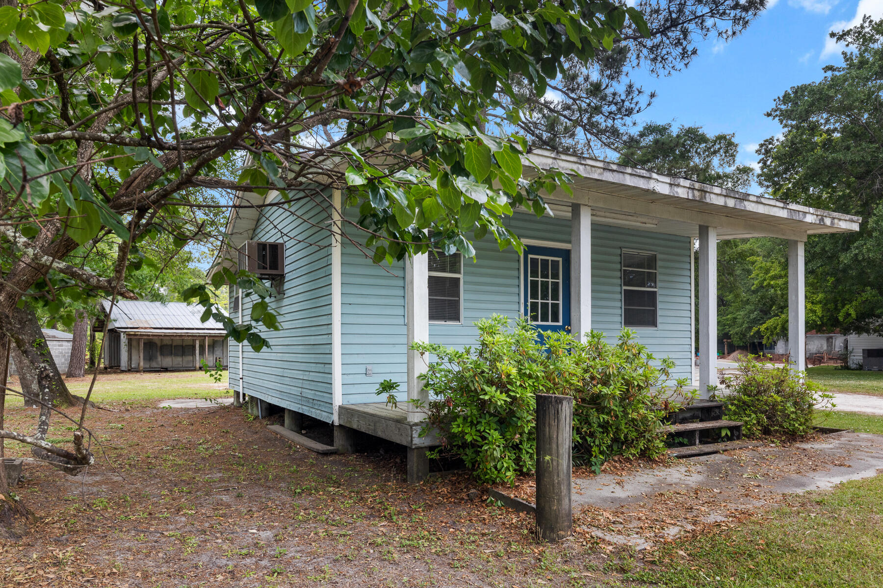 228 Dogwood Trail