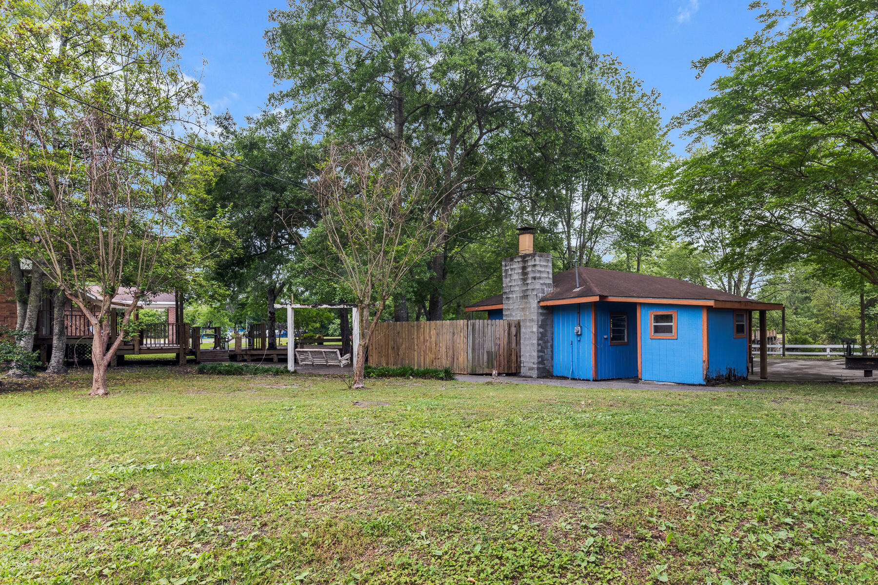 228 Dogwood Trail