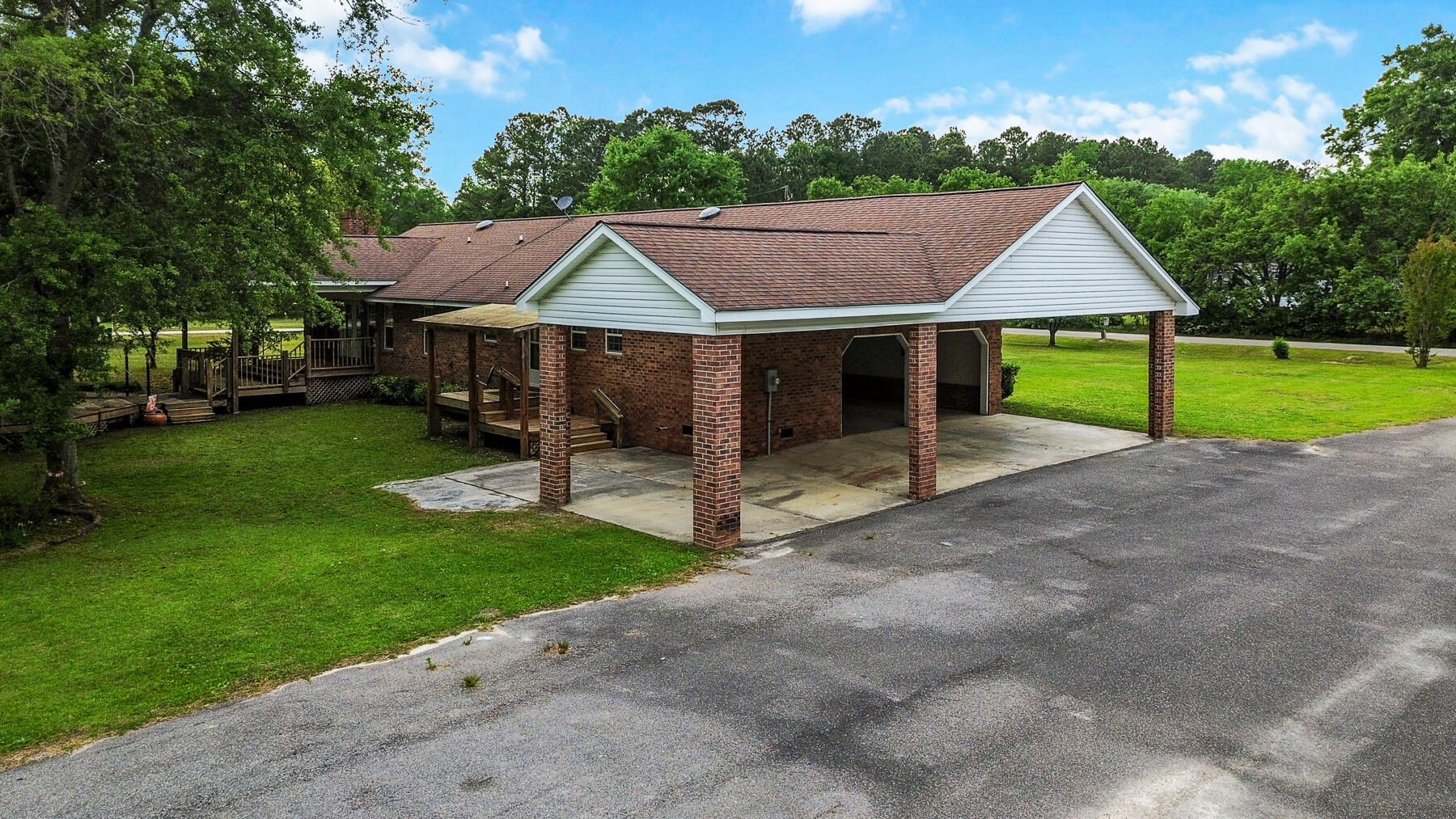 228 Dogwood Trail