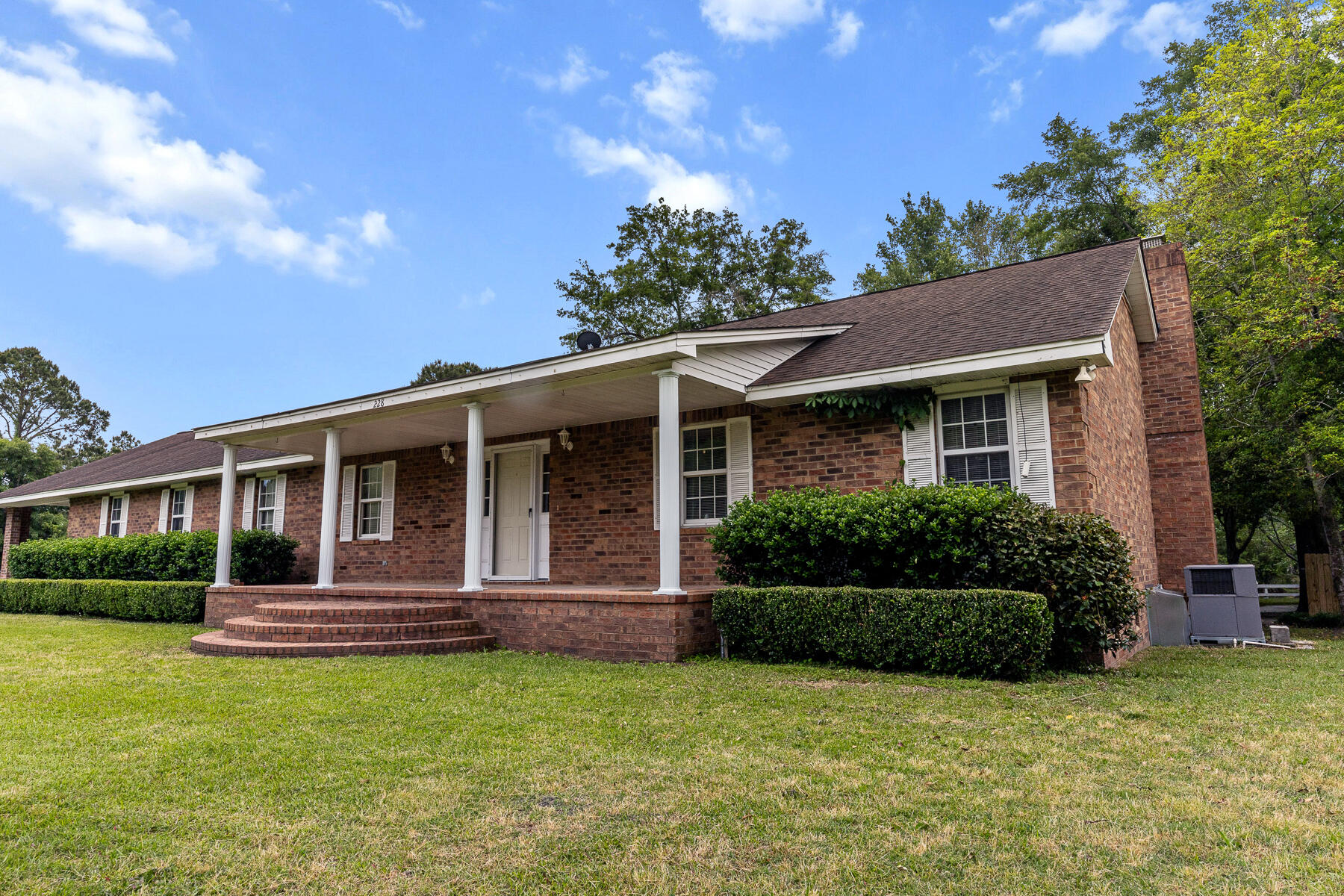 228 Dogwood Trail
