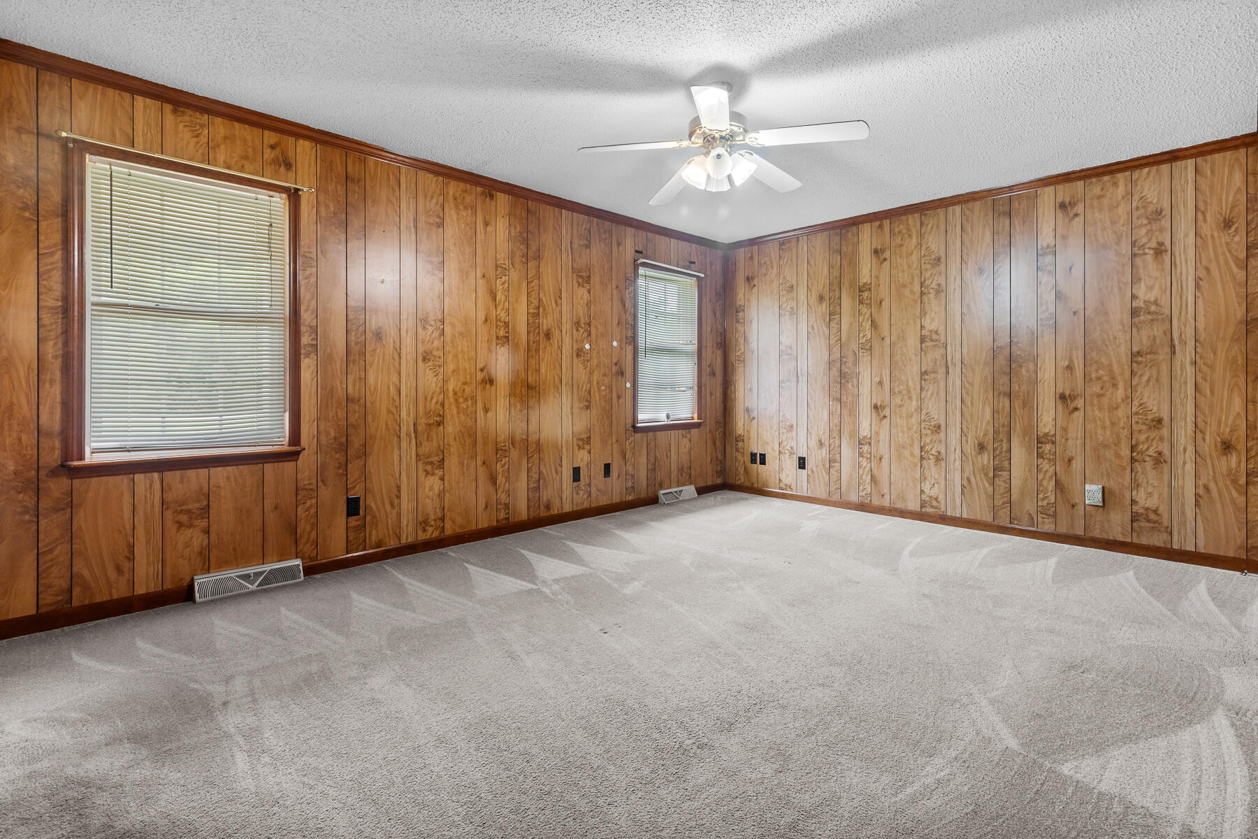 228 Dogwood Trail