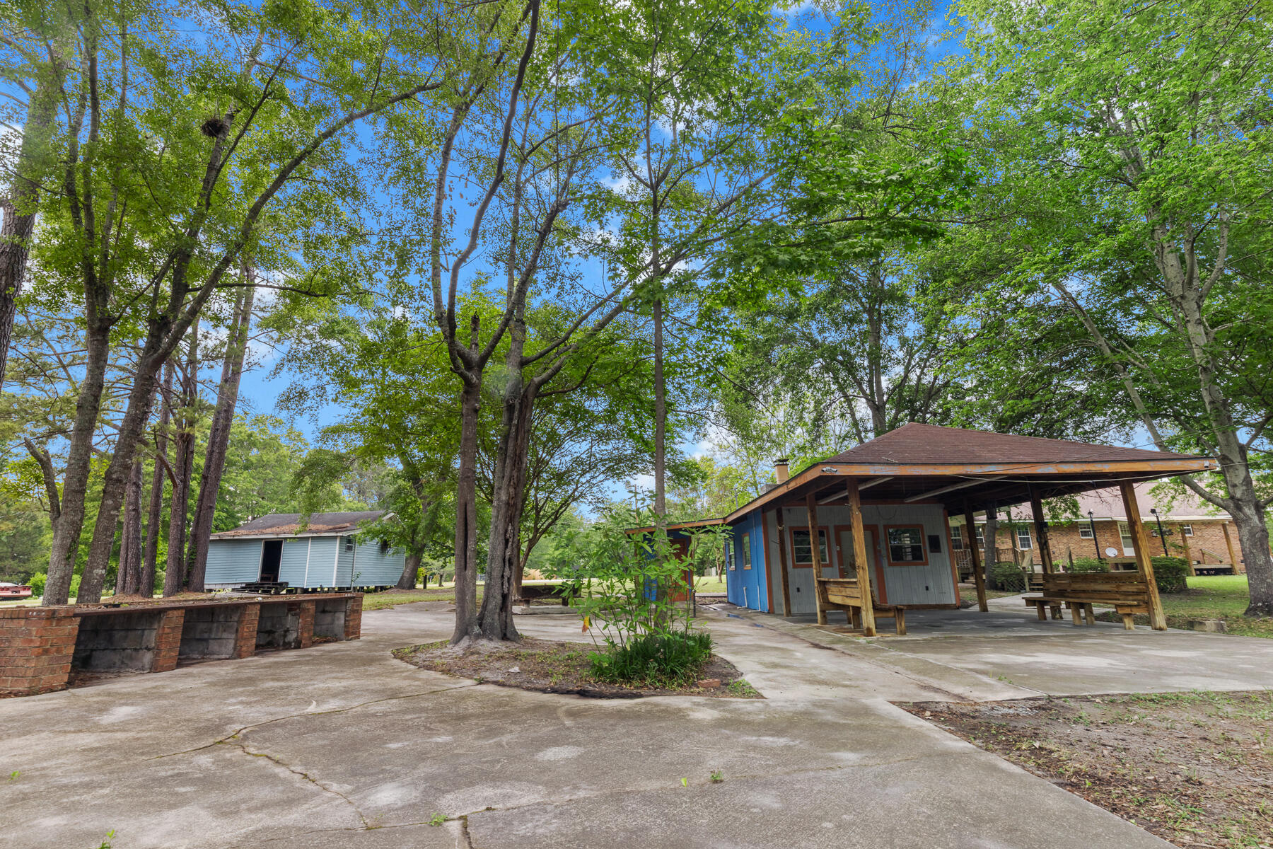 228 Dogwood Trail